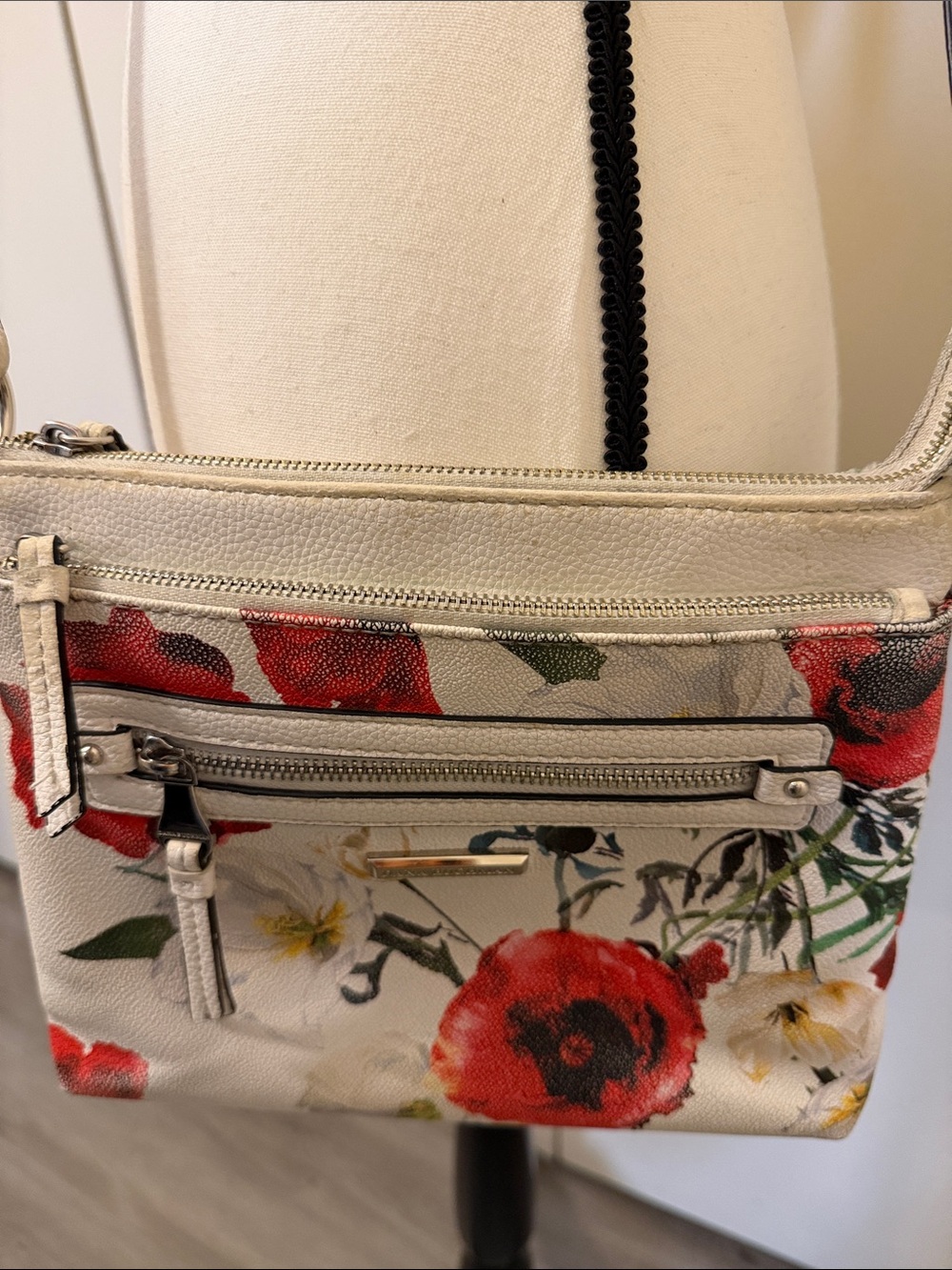 Dana Buchman White Crossbody with Red Floral Print